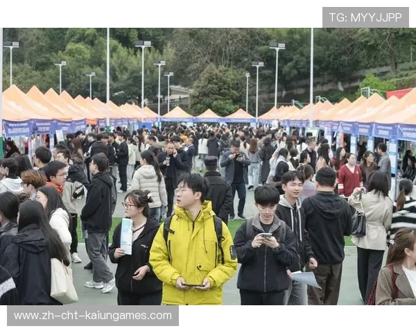 成都西南大学招聘安排紧凑,考生跑步进场成常态,西南大学2021秋季校园招聘会 成都西南大学招聘安排紧凑,考生跑步进场成常态,西南大学2021秋季校园招聘会